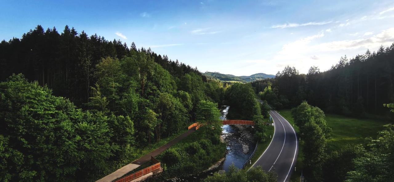 Penzion Rzehaczek Dolní Lomná Esterno foto